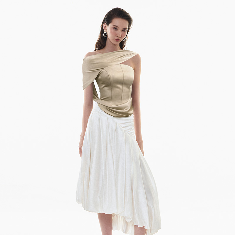 越南小众MUSTHAVE 2024夏季新款时尚浅卡其鱼骨抹胸+白色半裙