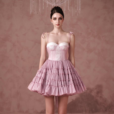 越南小众品牌SISSY 2025年夏季新款鸢尾粉蝴蝶蕾丝吊带裙