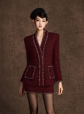 越南小众KEIRA TONG 2025年秋季新款显白抬气色红色小香风套装