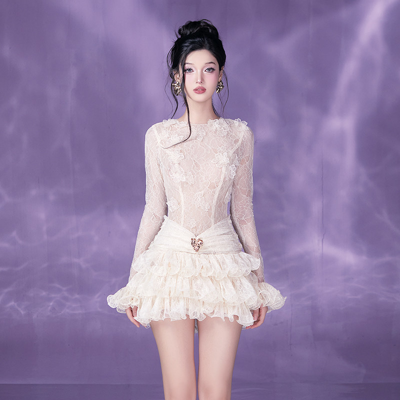 越南小众品牌BY JENNY 2025年春季新款精致蕾丝花边白色裙子