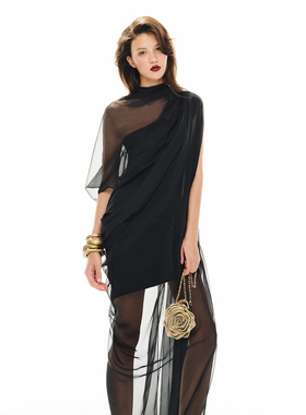 越南小众MUSTHAVE 2025年秋季新款极简主义时尚设计感黑色裙