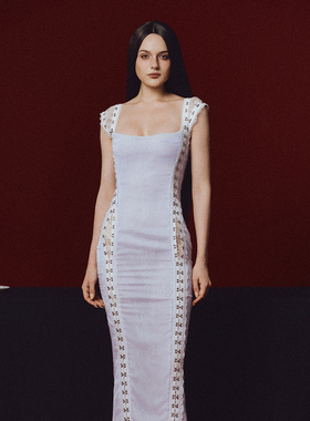 越南品牌LA VIERGE 2025年冬季新款方领修身摇曳气质包臀裙