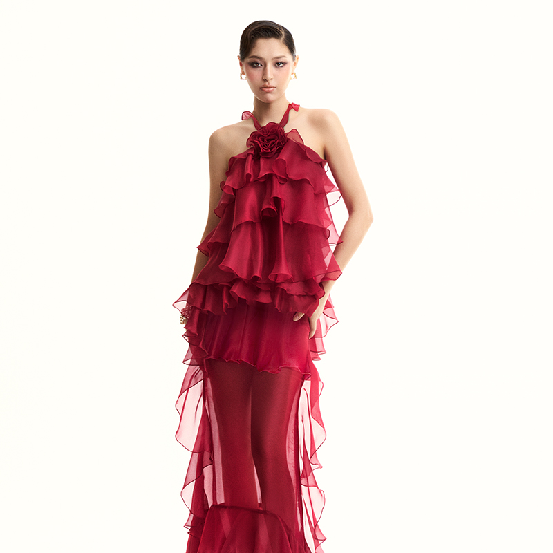 越南小众MUSTHAVE 2024年冬季新款艳丽减龄红色不规则荷叶边长裙