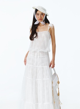 越南小众品牌ONONMM 2025年秋季新款纯粹洁白垂感花朵吊带长裙