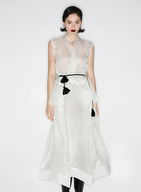 越南小众MUSTHAVE 2024年春季新款肌理感轻奢弧形亲肤套装裙