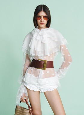 越南小众品牌ONONMM 2025年秋季新款个性设计层次感白色套装