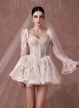 越南小众品牌SISSY 2025年夏季新款隐约蕾丝温柔喇叭袖连衣裙