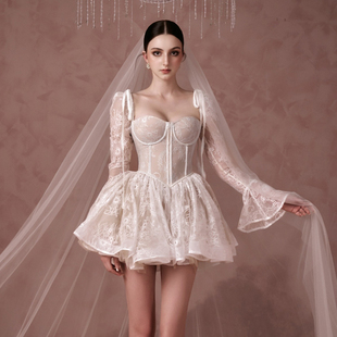 越南小众品牌SISSY 2025年夏季新款隐约蕾丝温柔喇叭袖连衣裙