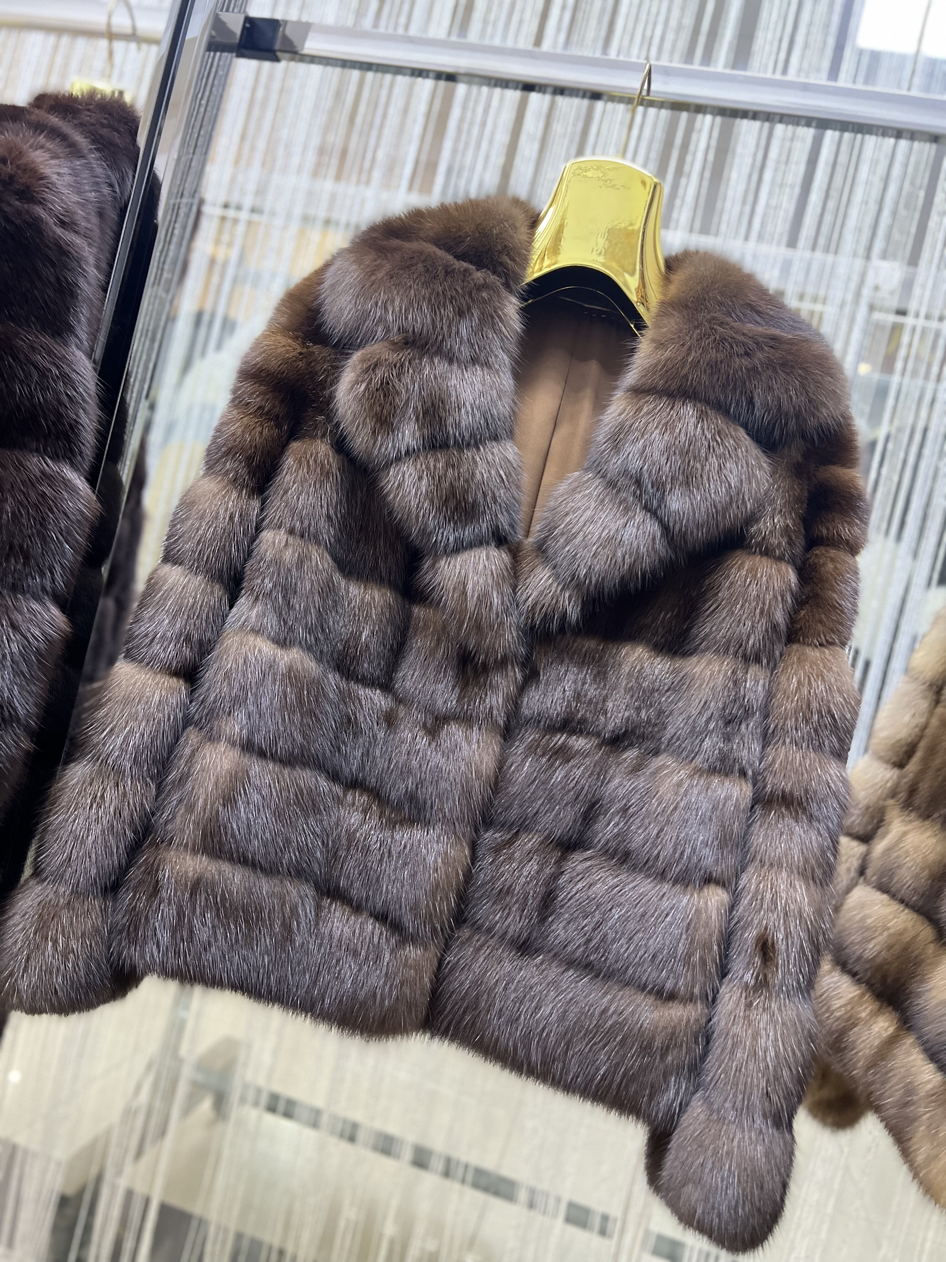 俄罗斯农夫原色紫貂大衣女西装领横排短款气质显瘦貂皮皮草外套