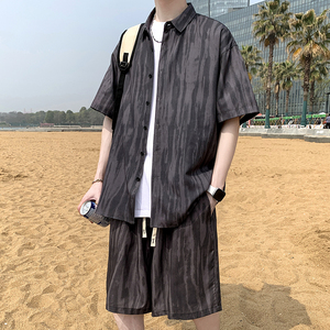 夏日大码套装宽松花衬衫男短袖痞帅休闲上衣两件套衣25裤18/TP43图片