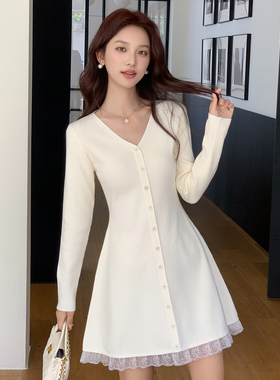 白色V领针织连衣裙中长款修身显瘦a字裙秋冬小个子收腰打底毛衣裙