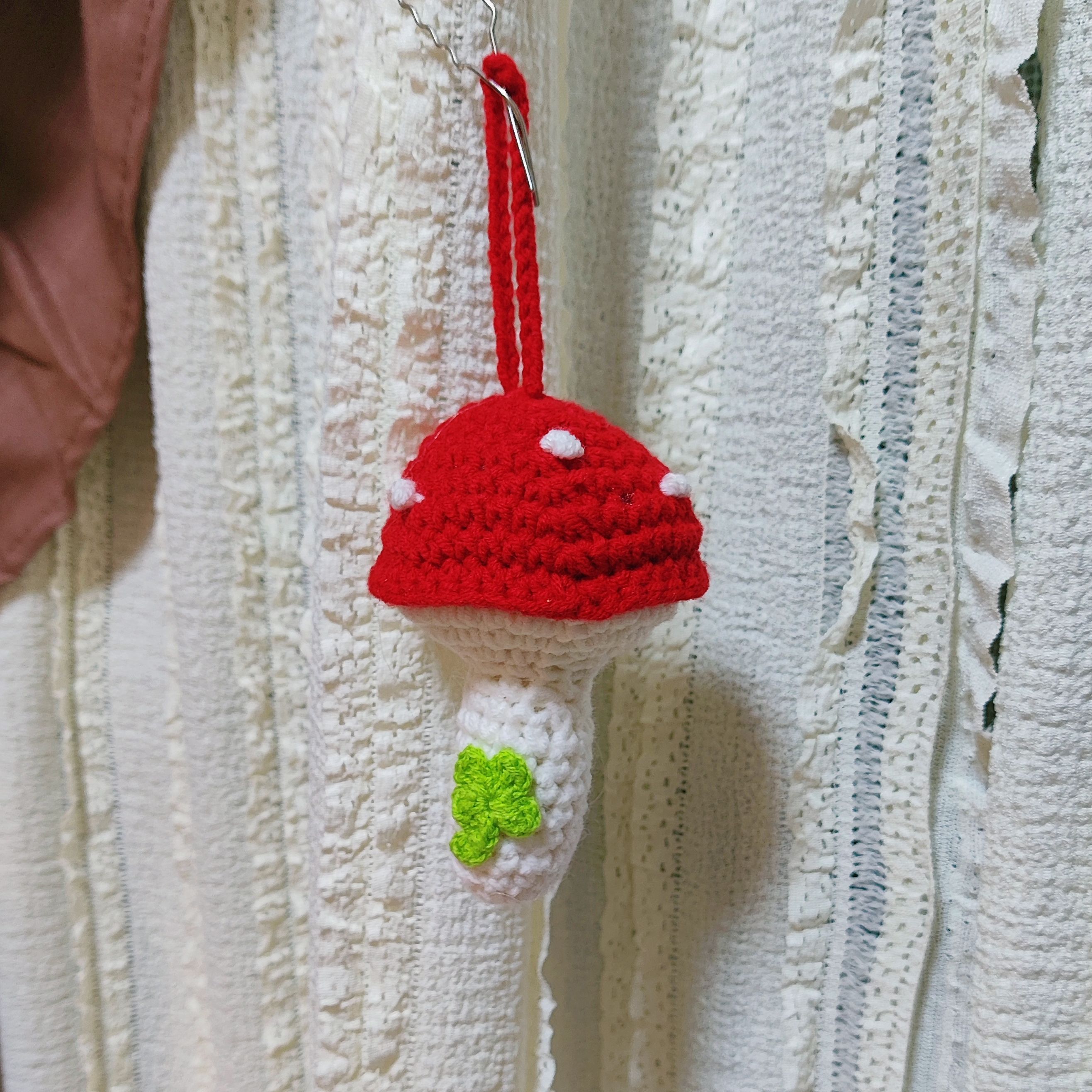 手工毛線蘑菇掛件自制禮品成品