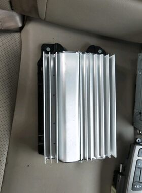 新君越拆车功放哈曼卡顿喇叭DVD机空调面板大灯空调模块倒车雷达