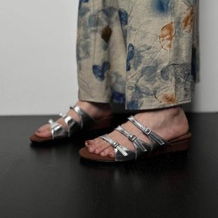 女夏外穿小众凉拖新款 拖鞋 皮带扣沙滩设计海边一字感坡跟2025露趾