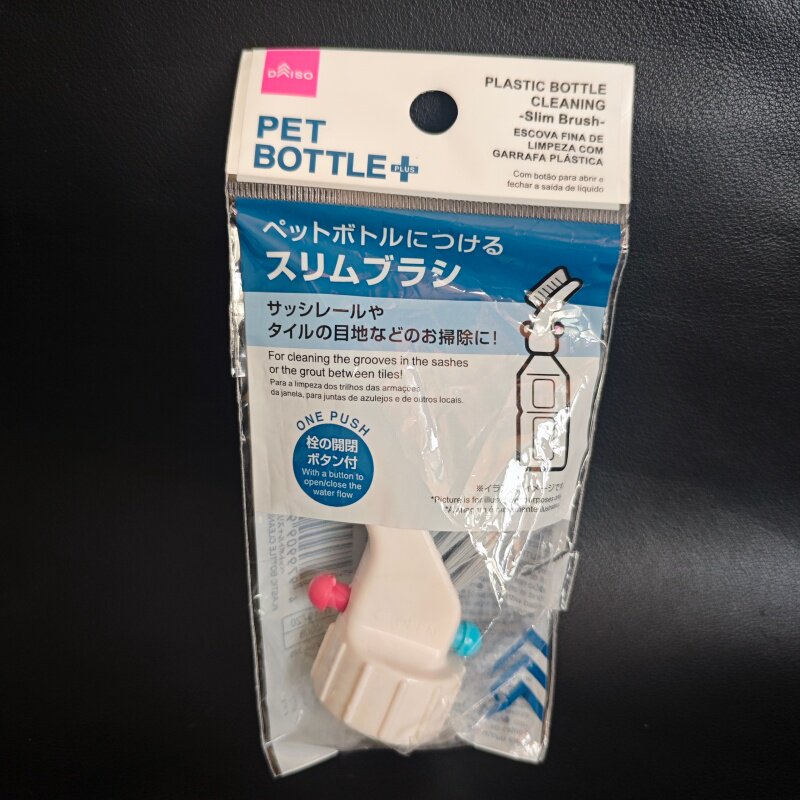 日本大创塑料瓶用清洁刷窗户槽沟清洁刷缝隙刷清理纱窗槽清洗刷子