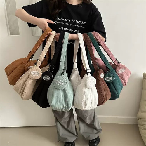 饺子包女日系ins百搭斜挎包灯芯绒休闲大容量学生上课通勤单肩包