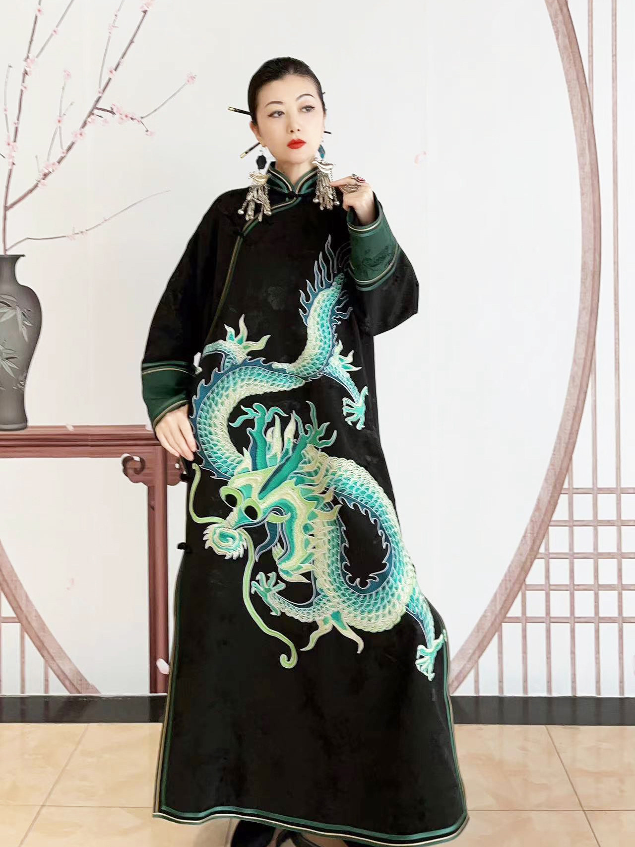 民族风女天韵设计原创中式立领盘扣全开襟旗袍刺绣宽松连衣裙春秋