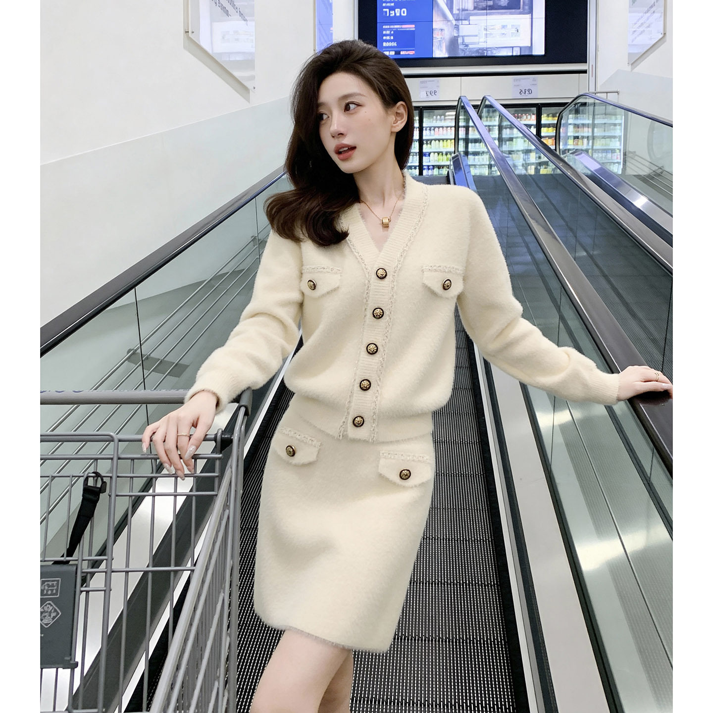 深圳南油气质名媛小香风时尚休闲套装女仿水貂针织开衫两件套装裙