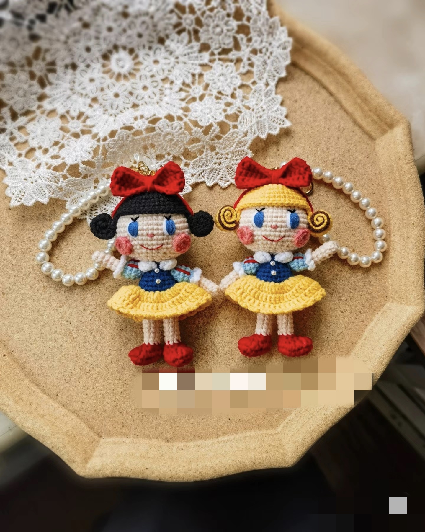 手工成品日本collection同款草莓卷发女孩三丽鸥kt背包装饰挂件