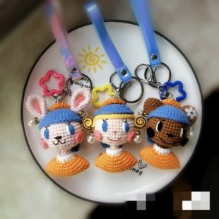 手工成品curly collection卷发女孩风格带珍珠耳环的少女小熊挂件