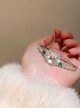 围镶蛋形水沫玉手镯玻璃种国风