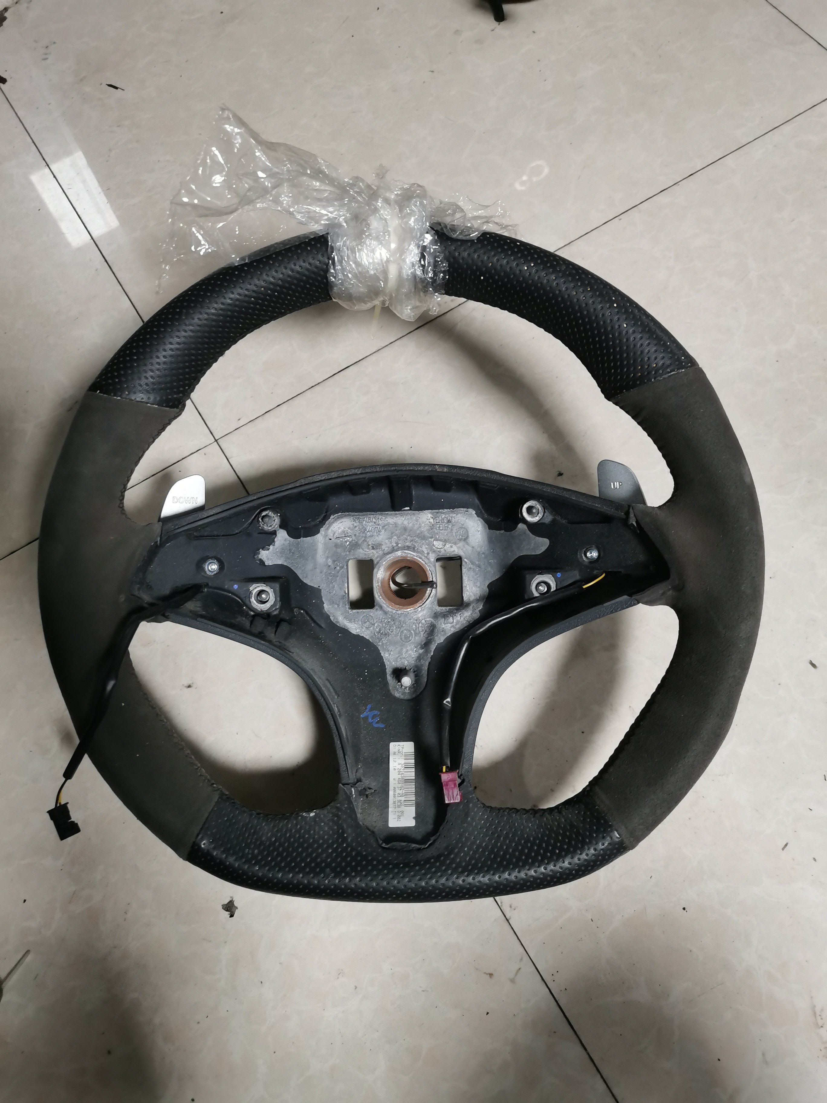 C63 w204 Amg方向盘带拨片 原厂正皮拆车件