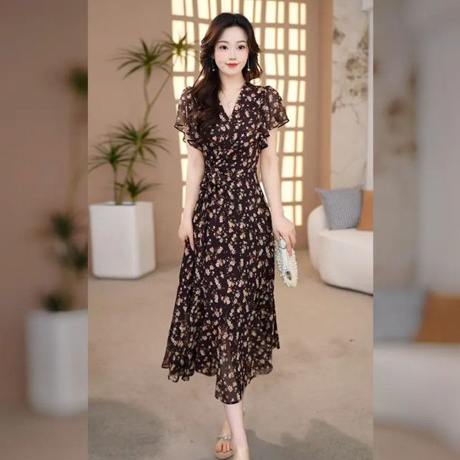 【暖棕花叙】减龄碎花连衣裙2026年夏季法式优雅收腰显瘦茶歇裙子