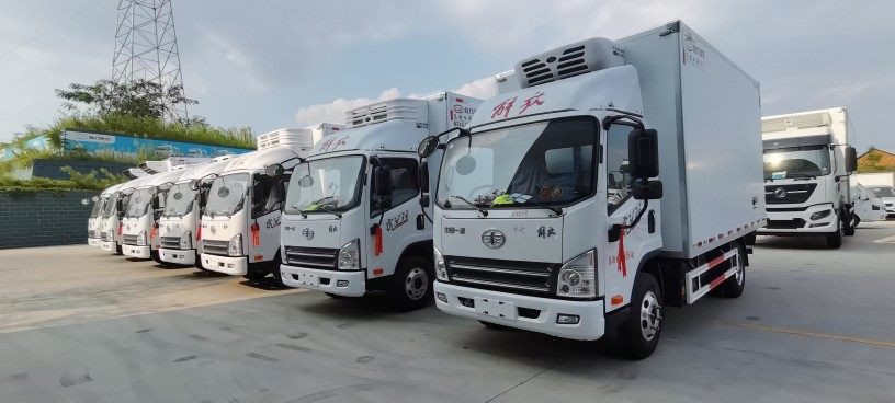 冷藏车配件厢体翻新维修冷机更换保温厢体面包车维修定做加装厂家