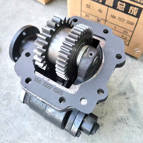 环卫车配件洒水车取力器法士特