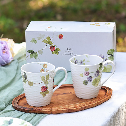 日本NARUMI鸣海骨瓷马克杯礼盒装