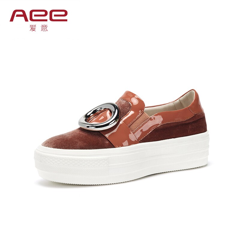 Aee/爱意春秋单鞋松糕底圆头休闲低帮鞋牛漆皮拼接女鞋1618404007