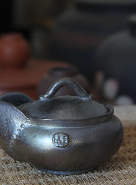 D001自然落灰釉手抓壶 建水紫陶柴烧宝瓶 无釉裸烧纯色手工宝塔壶