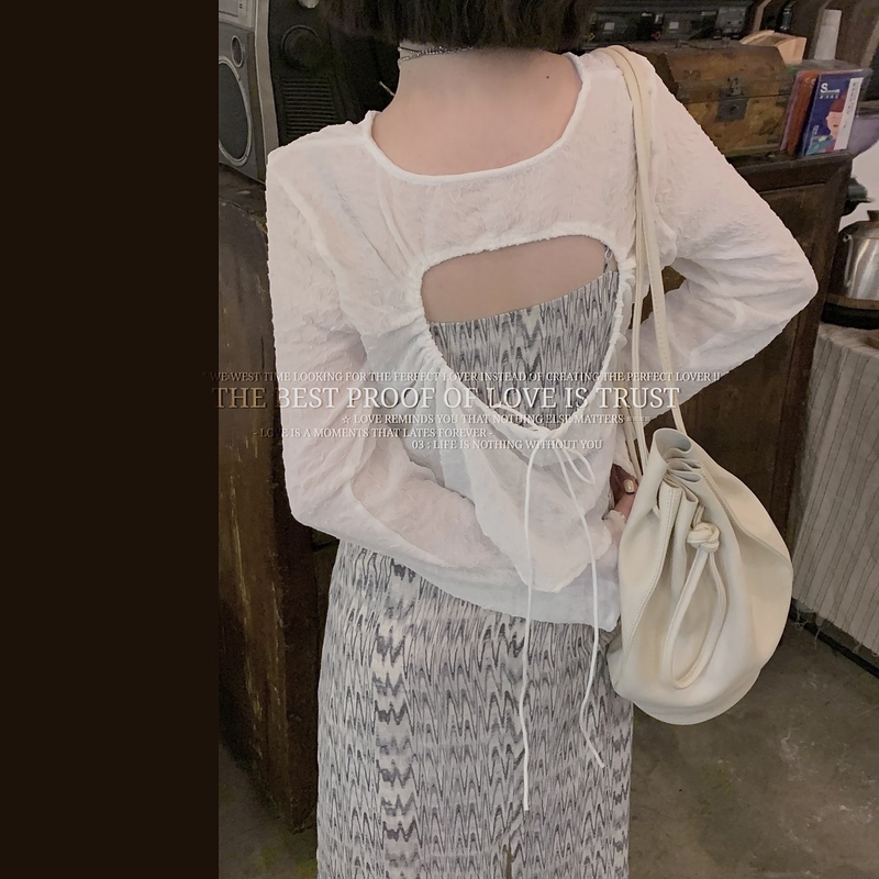 Real price versatile round neck long sleeve sunscreen Chiffon embossed back hollow drawstring chiffon shirt