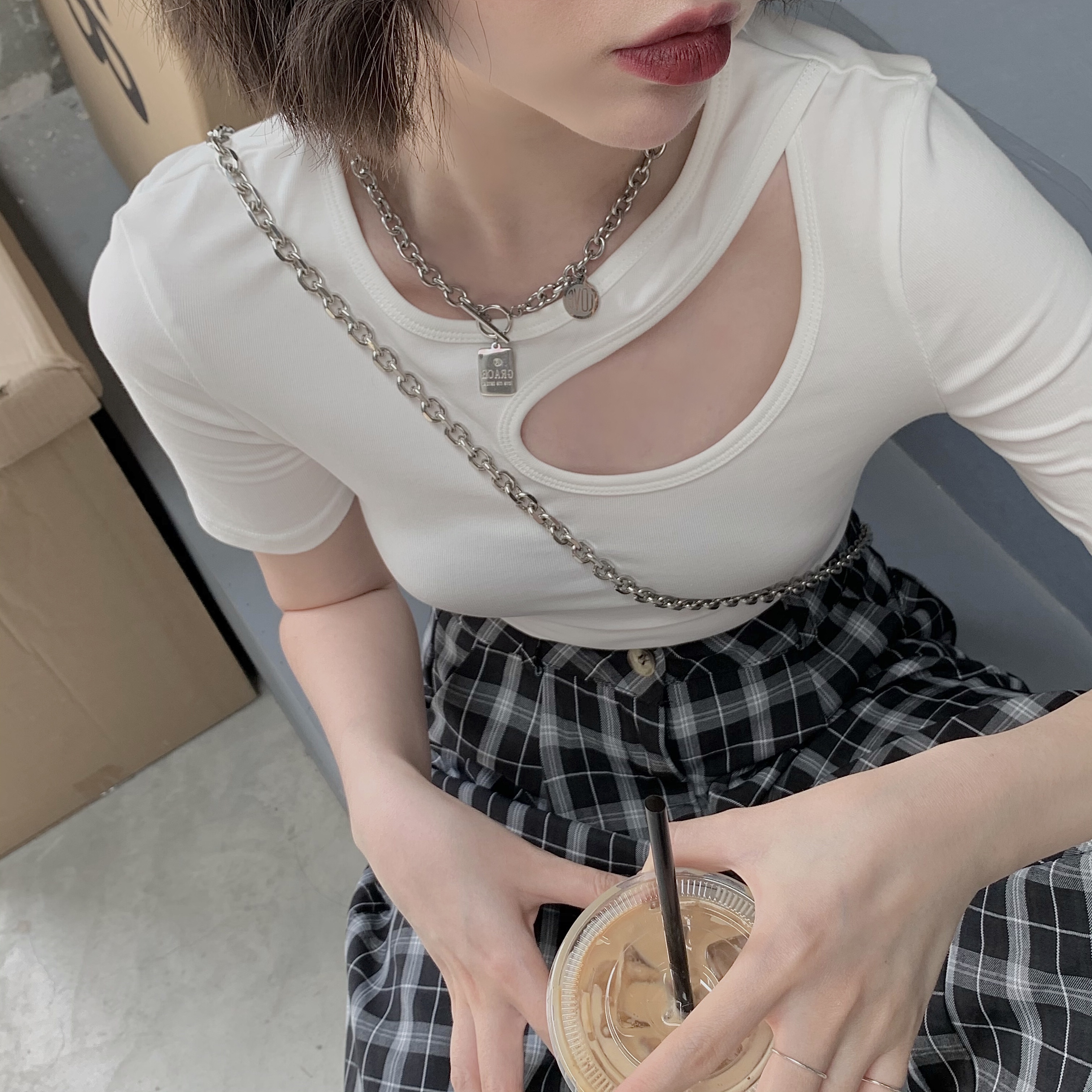 Real price solid round neck slim irregular off shoulder short slim T-shirt