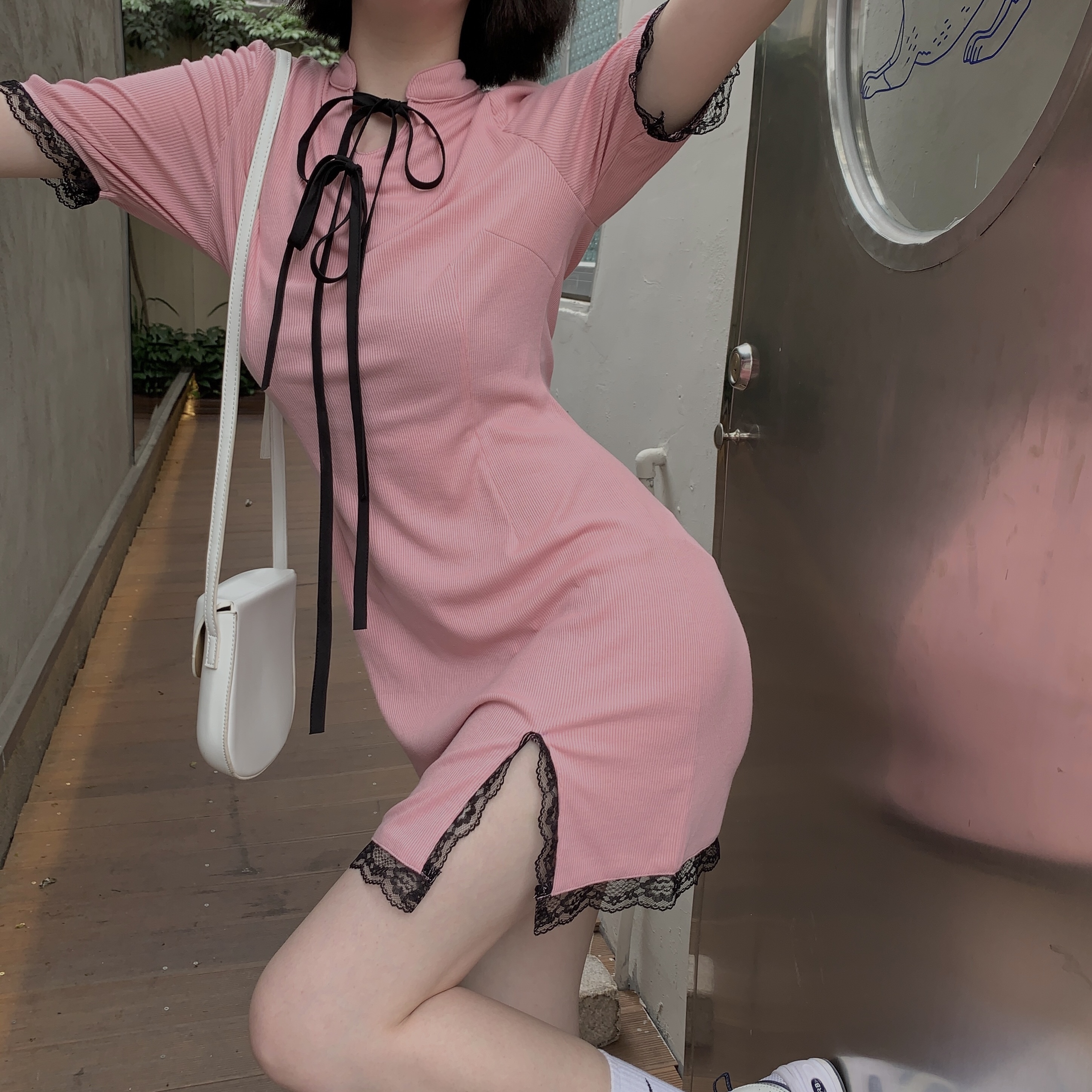 A-line dress with split lace