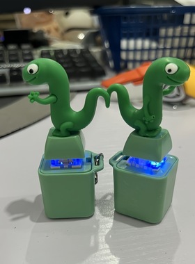 listen蜥蜴解压发声按键钥匙扣学生趣味恶搞发泄抽象神器解压挂件