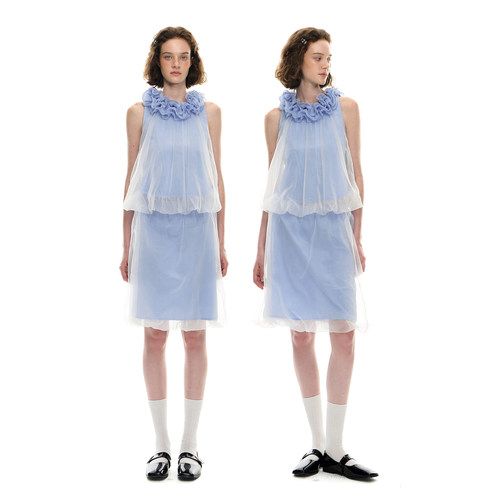 Romance Nanci 浪漫立体花朵领无袖网纱花苞上衣蓝色半身裙套装