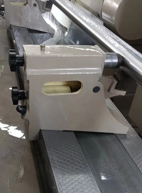 陕西秦川MC1350A外圆磨床跟刀架托架开式跟刀架外圆磨床中心架