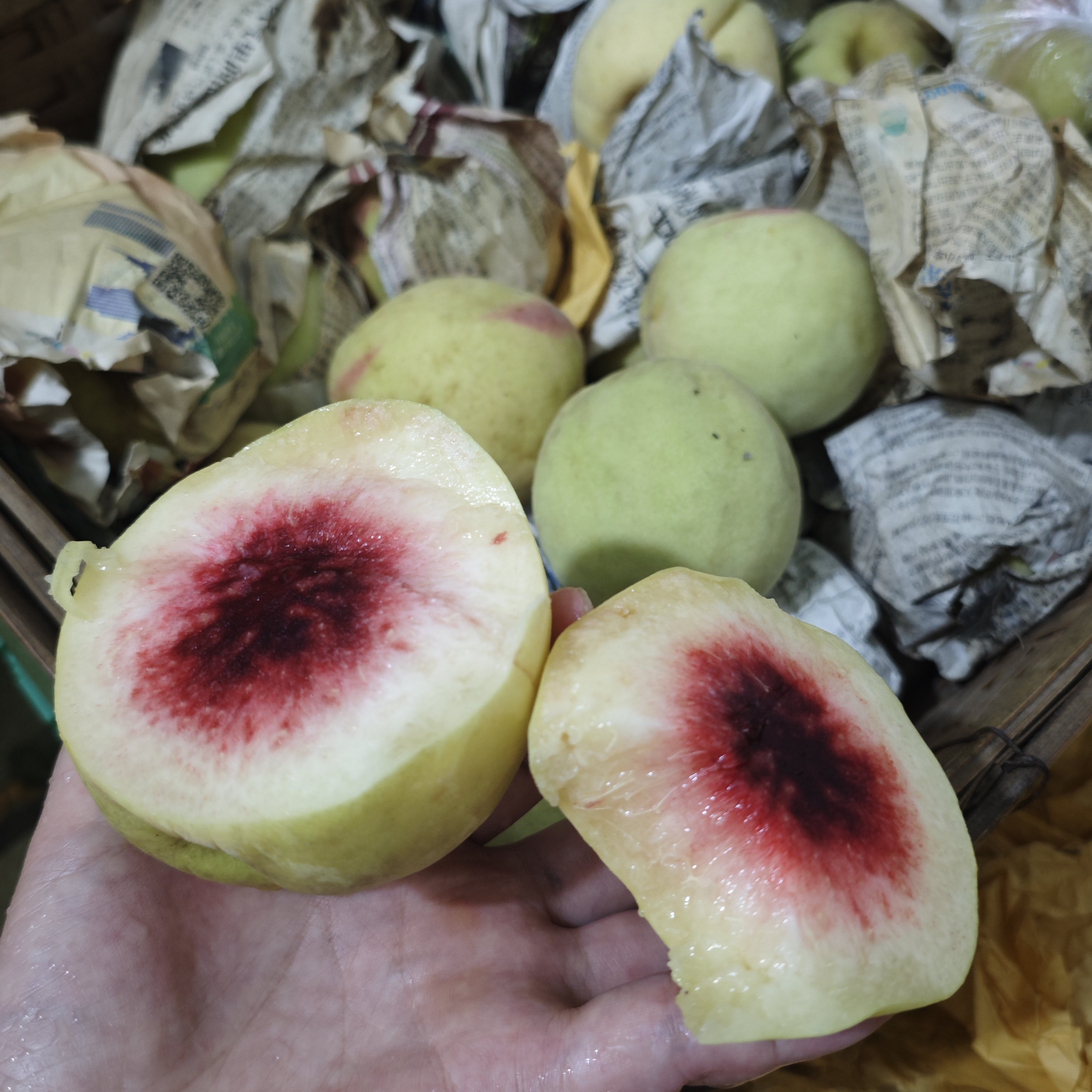 26年正宗奉化水蜜桃老品种特级玉露脆软桃子宁波特产现摘顺丰礼盒