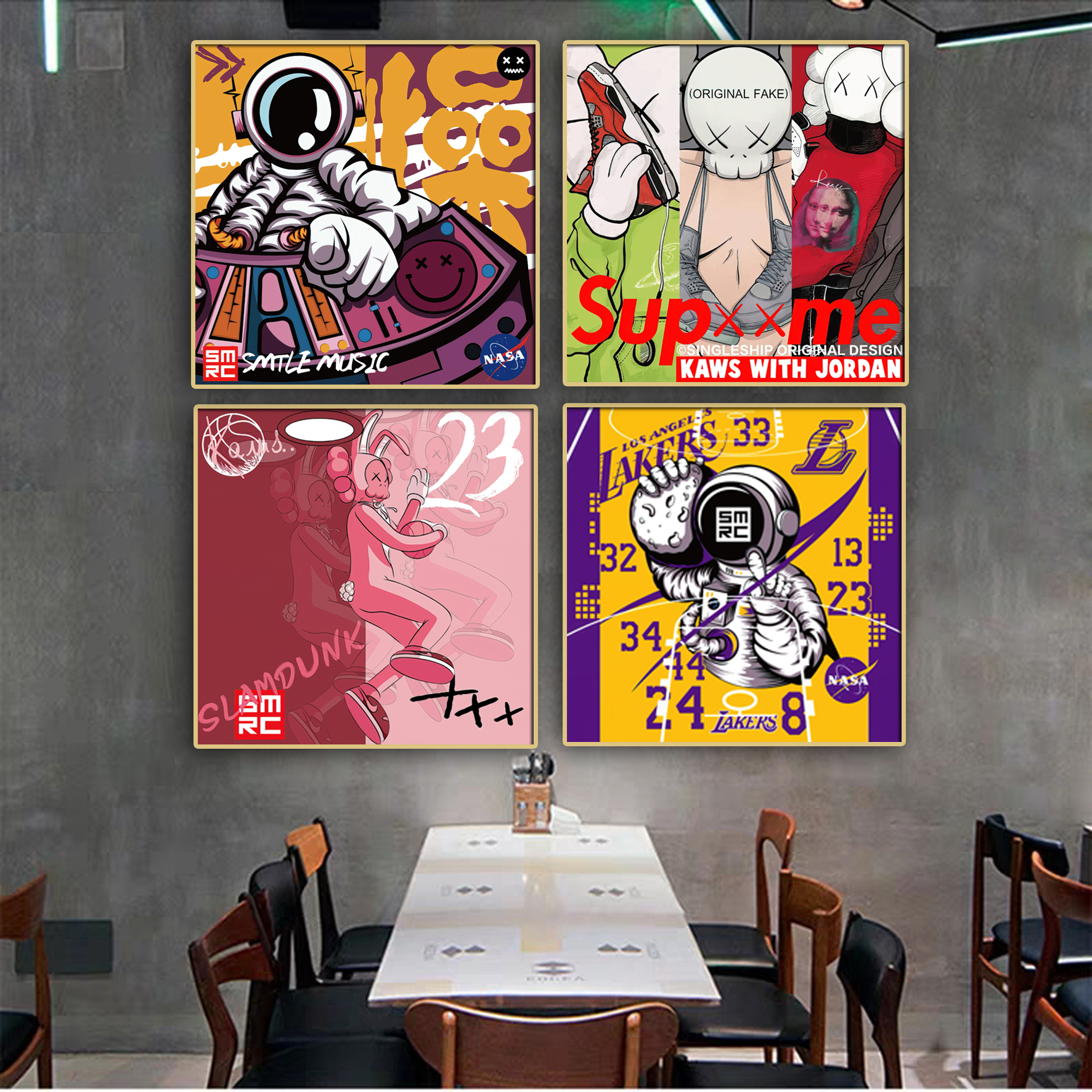 暴力熊kaws宇航员免打孔装饰画