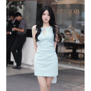 纯欲小心机镂空收腰吊带连衣裙女气质包臀短裙子 型巨好穿 盘盘 版