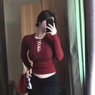 复古辣妹胸前镂空绑带设计感收腰显瘦打底毛衣女修身内搭针织上衣