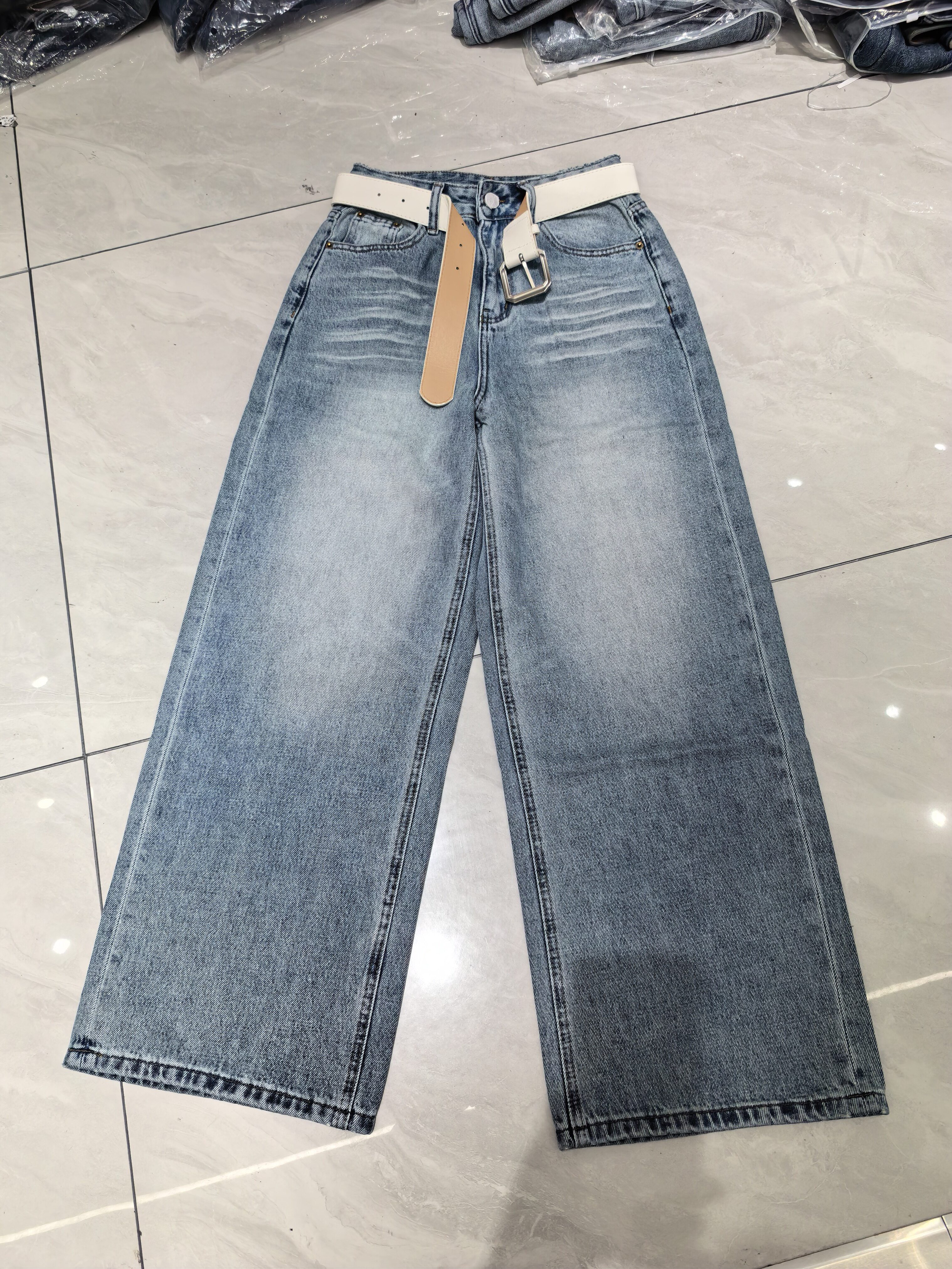 欧货复古水洗大直筒牛仔裤薄款女2026春季新款高腰宽松休闲阔腿裤