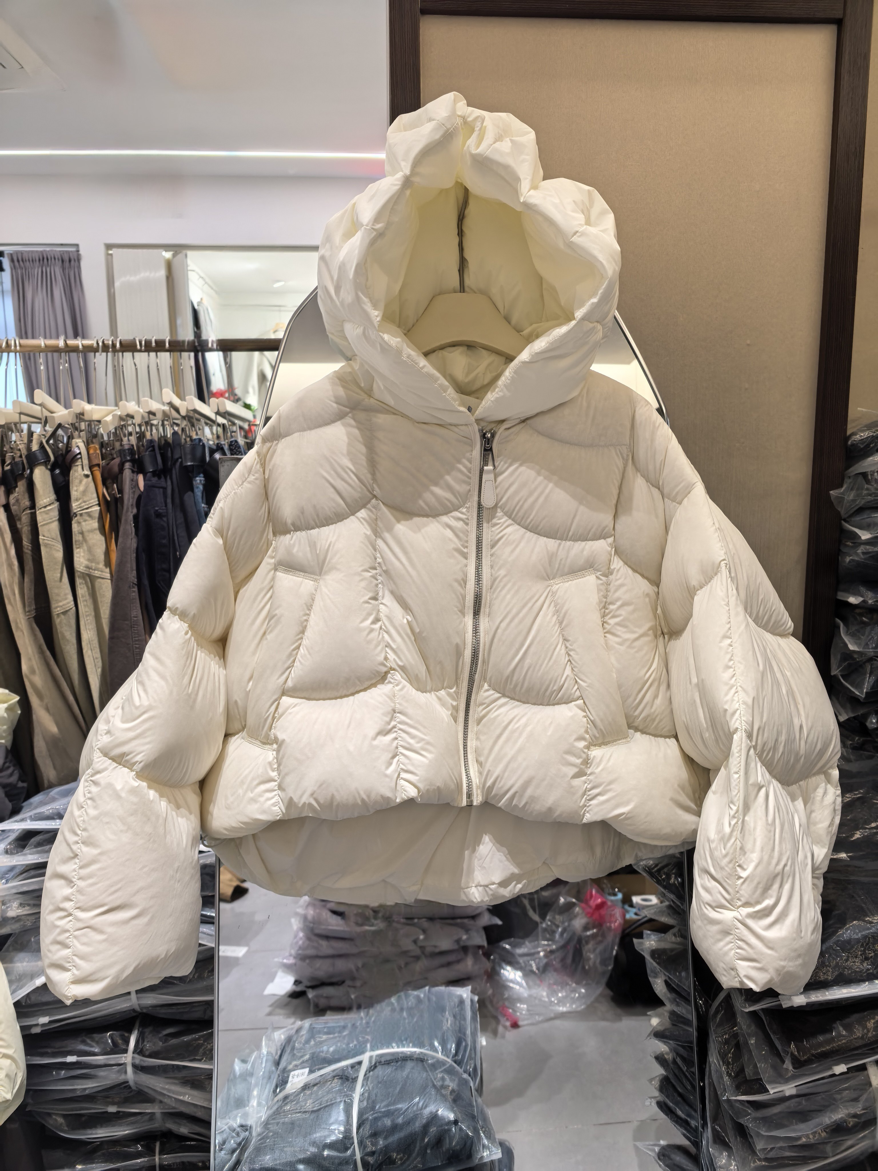 时髦前短后长90白鸭绒羽绒服女2025冬季新款韩版宽松连帽短款外套