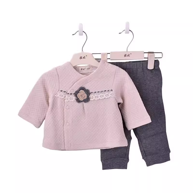 拉比春秋款商场同款婴儿衣服外穿新生儿女宝斜衿服套装配手提袋