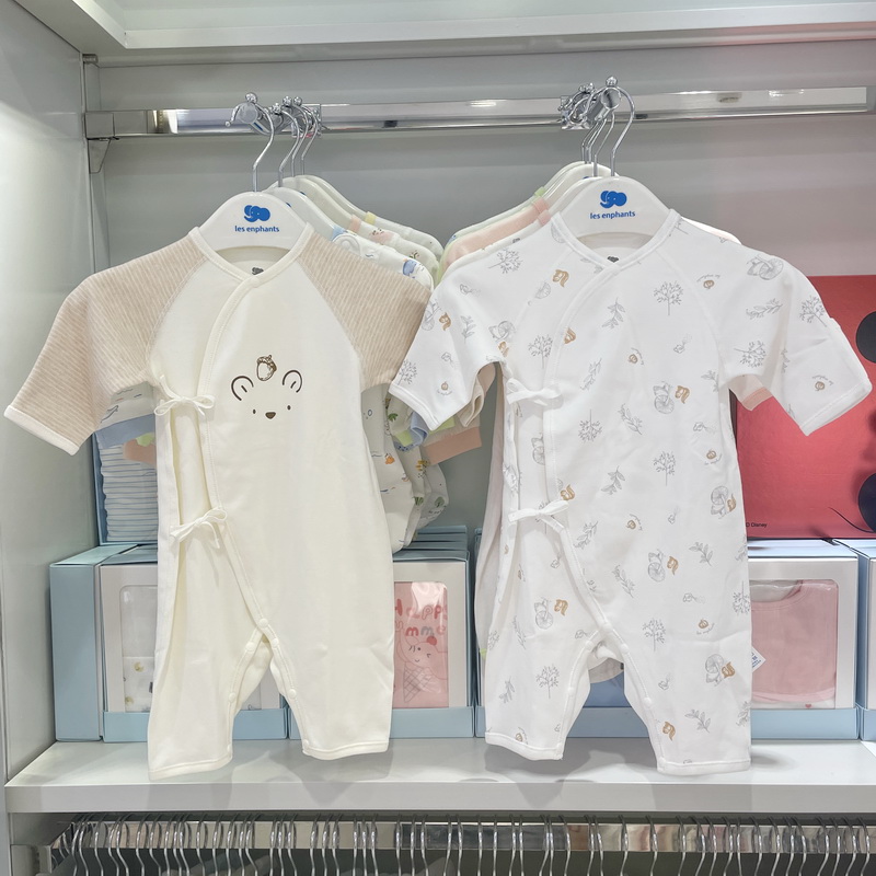 丽婴房童装专柜同款新生婴儿连体衣2024秋冬斜襟爬服纯棉系带内衣