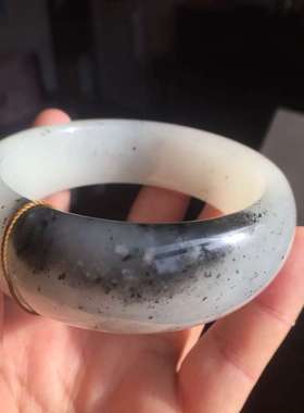 籽料细腻手镯新疆和田玉