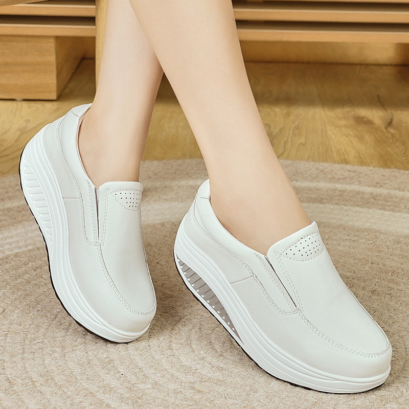 新款厚底休闲皮鞋单鞋护士一脚蹬秋冬轻便运动鞋皮鞋皮面防水鞋