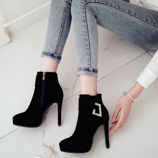 秋季侧拉链尖头短靴女鞋大码2020新款冬靴细跟超高跟防水台马丁靴