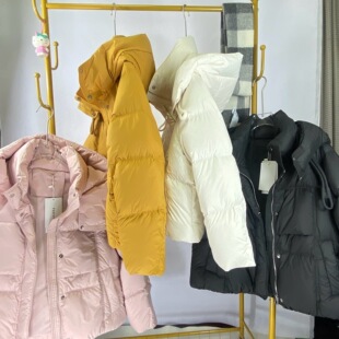 风姿秀衣2025秋冬新款韩版宽松显瘦百搭连帽女短款高级感羽绒服